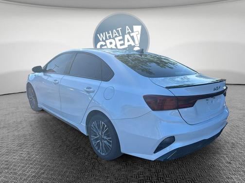 Snow White Pearl 2024 Kia Forte GT-Line