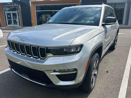Silver Zynith 2023 Jeep Grand Cherokee 4xe Base