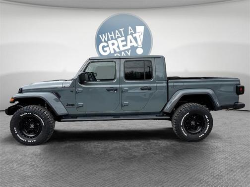 2025 Jeep Gladiator Sport