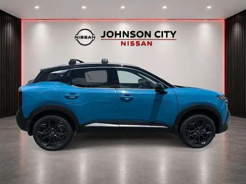 Arctic Ice Blue/Black 2026 Nissan Kicks SR