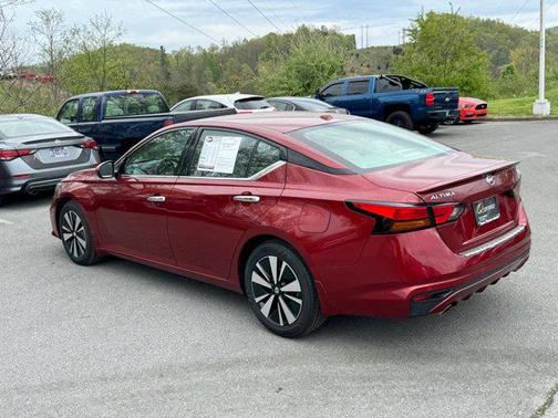 Scarlet Ember Tintcoat 2021 Nissan Altima 2.5 SL