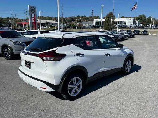 2025 Nissan Kicks Play S