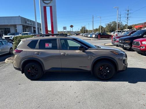 2025 Nissan Rogue Rock Creek