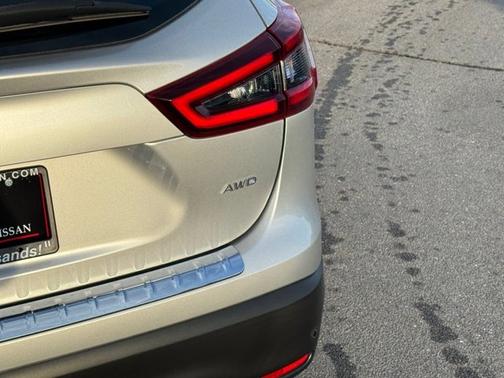 2022 Nissan Rogue Sport S