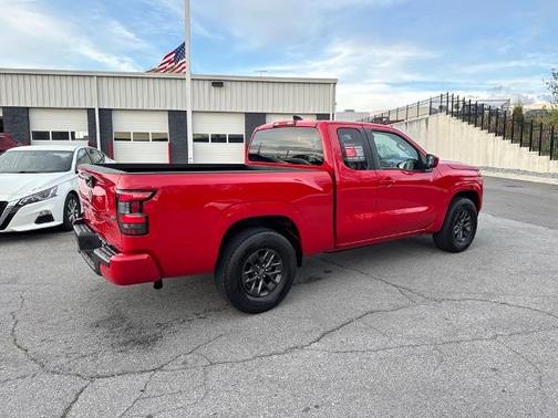 2024 Nissan Frontier SV