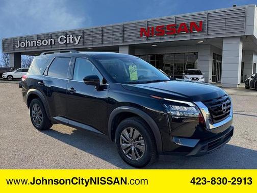 Black 2024 Nissan Pathfinder SV