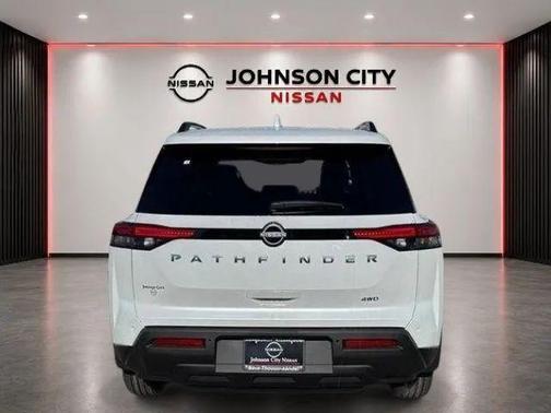 Everest White Pearl Tricoat 2026 Nissan Pathfinder SV