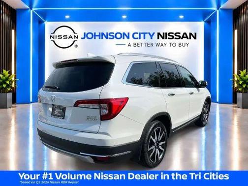 Platinum White Pearl 2022 Honda Pilot AWD Elite