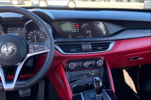2019 Alfa Romeo Stelvio Base