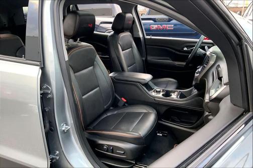 2023 GMC Acadia AWD AT4