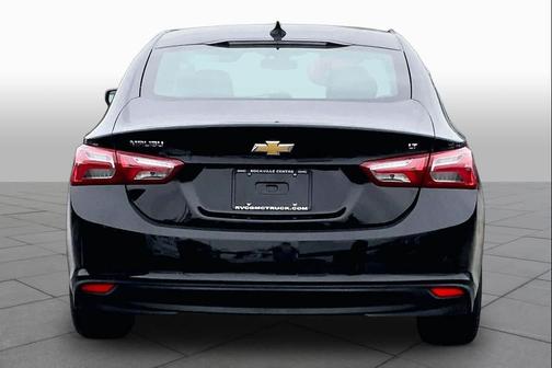 Mosaic Black Metallic 2022 Chevrolet Malibu FWD LT