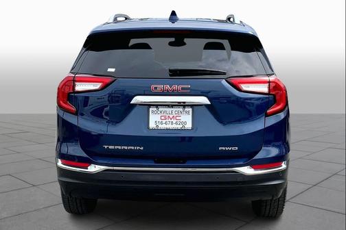 Marine Metallic 2022 GMC Terrain SLT