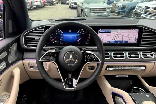 2025 Mercedes-Benz GLS 450 4MATIC