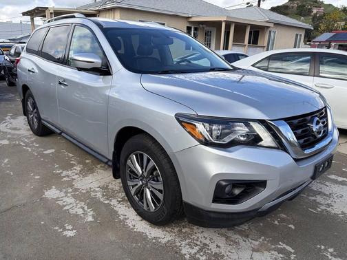 2019 Nissan Pathfinder S 4dr SUV
