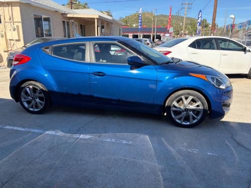 2016 Hyundai Veloster Base