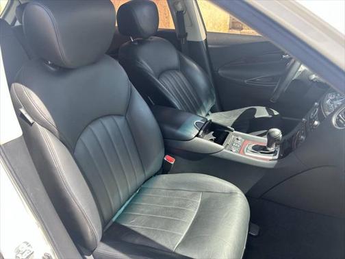 2017 INFINITI QX50 Base