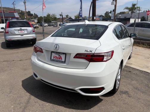 Bellanova White Pearl 2018 Acura ILX Base