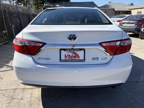 2017 Toyota Camry Hybrid SE