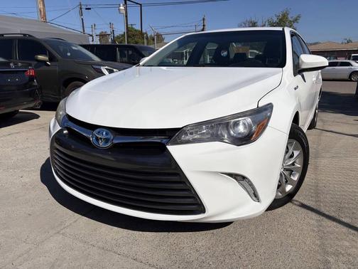 2017 Toyota Camry Hybrid SE