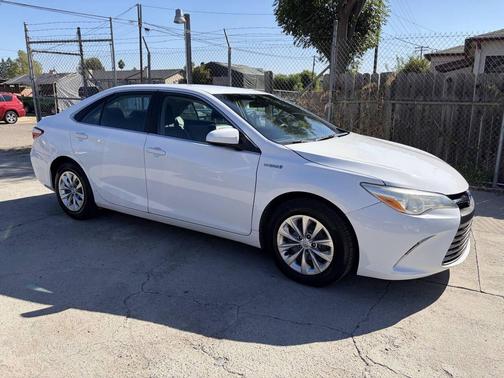 2017 Toyota Camry Hybrid SE