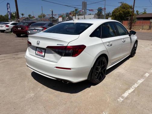 White 2022 Honda Civic Sport