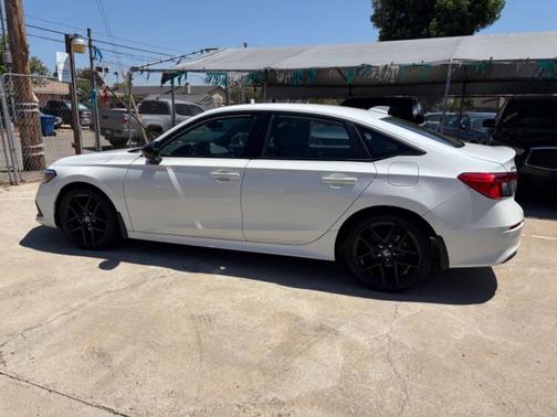 White 2022 Honda Civic Sport