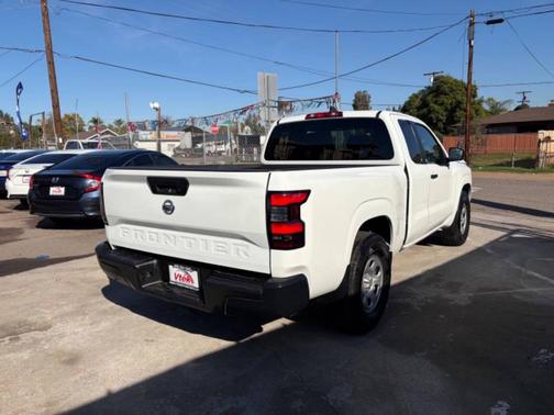 2024 Nissan Frontier S