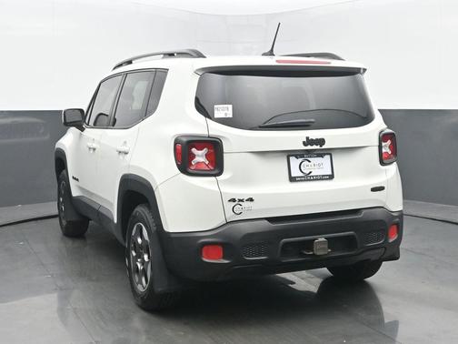 Alpine White 2015 Jeep Renegade Latitude