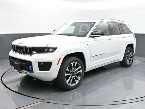 2022 Jeep Grand Cherokee 4xe Overland