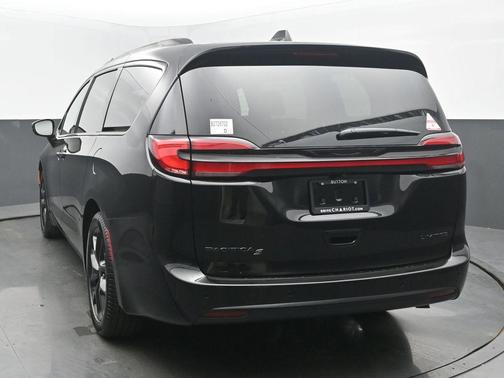 PXJ 2027 Chrysler Pacifica LIMITED