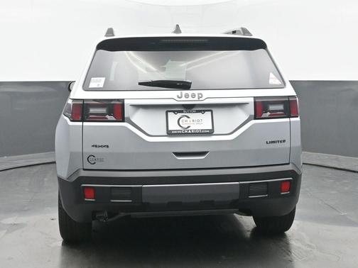 Silver Zynith Clearcoat 2026 Jeep Cherokee LAREDO/LIMITED