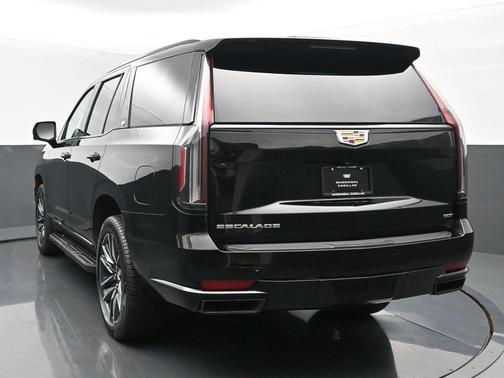 2022 Cadillac Escalade Sport