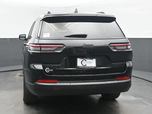 Diamond Black 2024 Jeep Grand Cherokee L Laredo