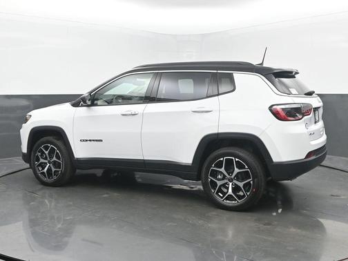 Bright White Clearcoat 2026 Jeep Compass Limited