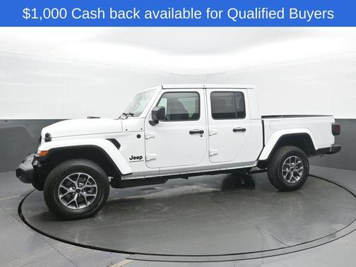 Bright White Clearcoat 2026 Jeep Gladiator Sport