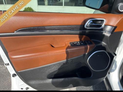 Bright White Clearcoat 2018 Jeep Grand Cherokee Summit