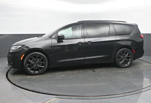 2021 Chrysler Pacifica Touring-L