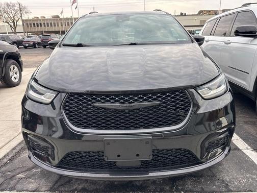 2021 Chrysler Pacifica Touring-L