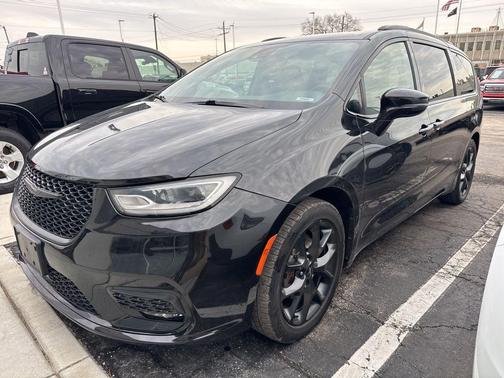 2021 Chrysler Pacifica Touring-L
