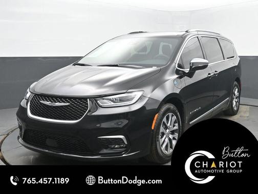 2025 Chrysler Pacifica Hybrid Pinnacle