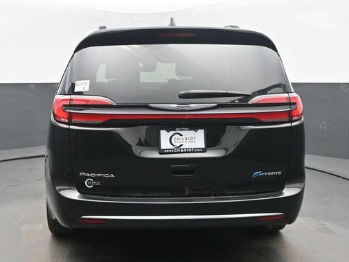 2025 Chrysler Pacifica Hybrid Pinnacle