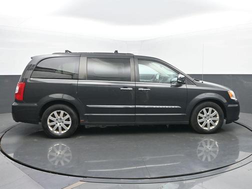 2012 Chrysler Town & Country Touring-L