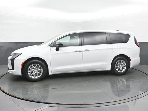 PW7 2027 Chrysler Pacifica SELECT