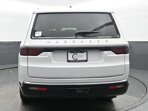 2024 Jeep Wagoneer Base