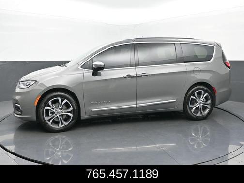 2025 Chrysler Pacifica Pinnacle