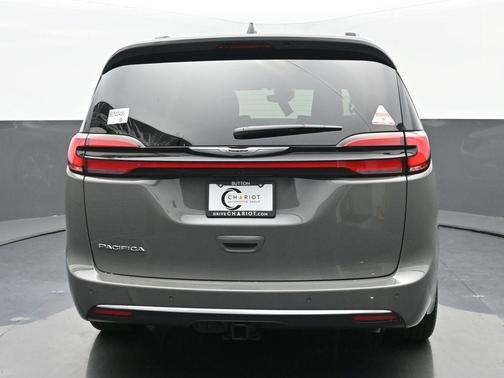 2025 Chrysler Pacifica Pinnacle