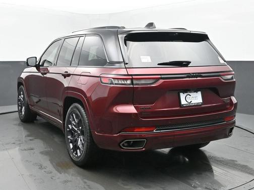 2025 Jeep Grand Cherokee Summit