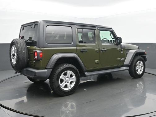 2021 Jeep Wrangler Unlimited Sport RHD