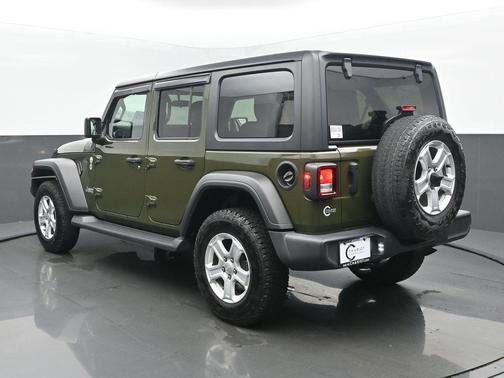 2021 Jeep Wrangler Unlimited Sport RHD