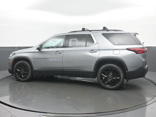 Sterling Gray Metallic 2023 Chevrolet Traverse LT Cloth